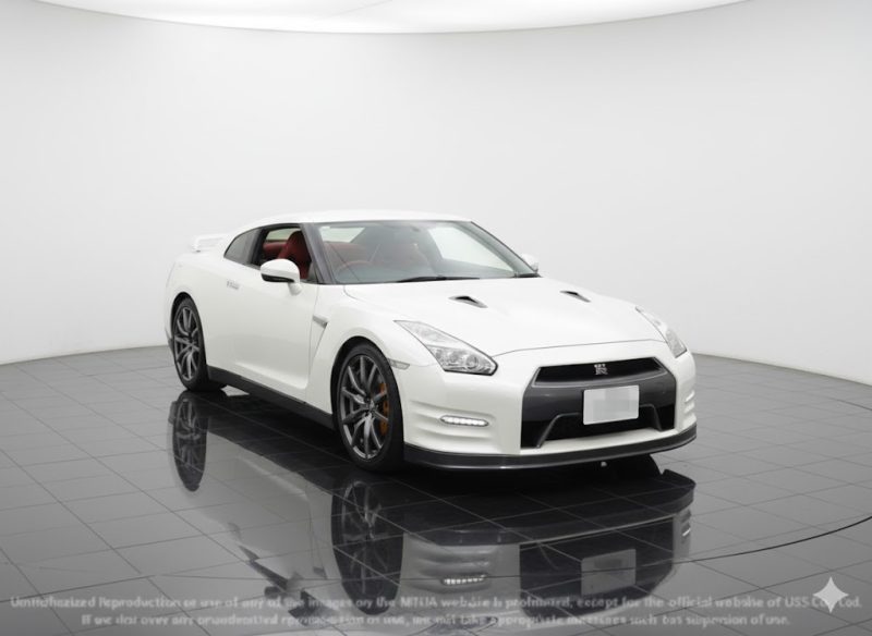Nissan GT-R Premium Edition R35 2015