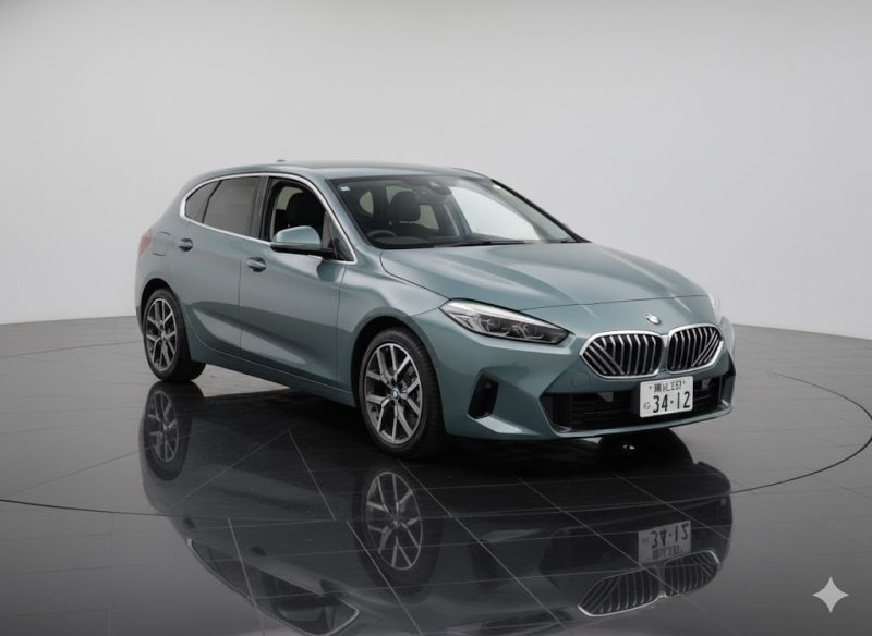 BMW 1 Series 120i Grey 2024