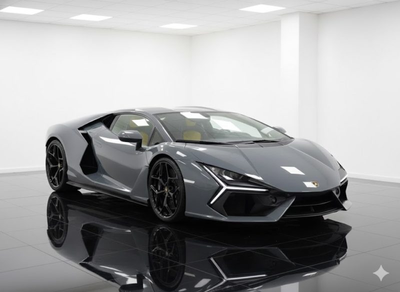 Lamborghini Revuelto 2025