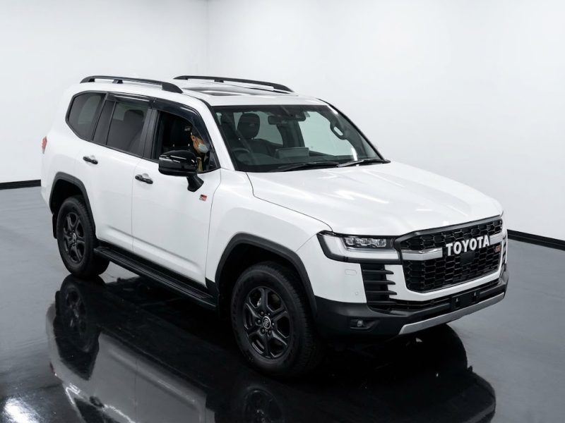 Toyota Land Cruiser GR Sport 2025