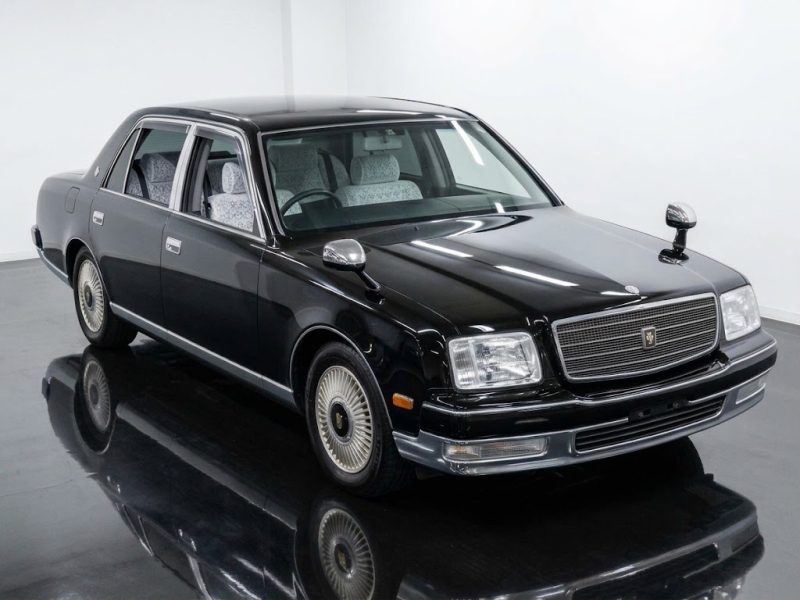 Toyota Century 2001 Dual EMV Package