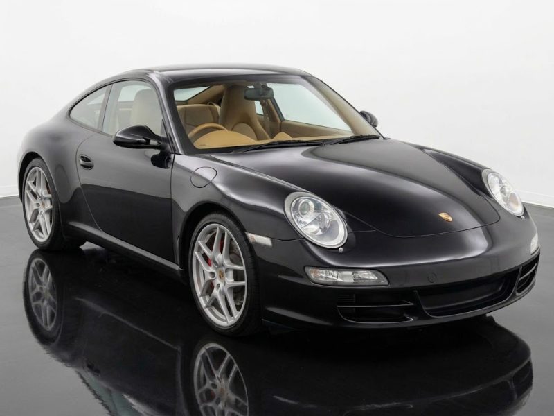 Porsche 911 Carrera S (997)  2011