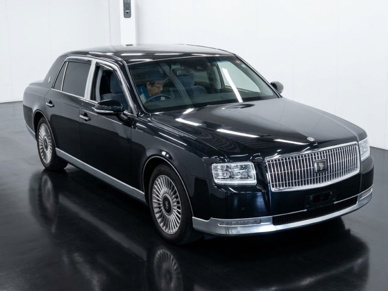 Toyota Century 2023