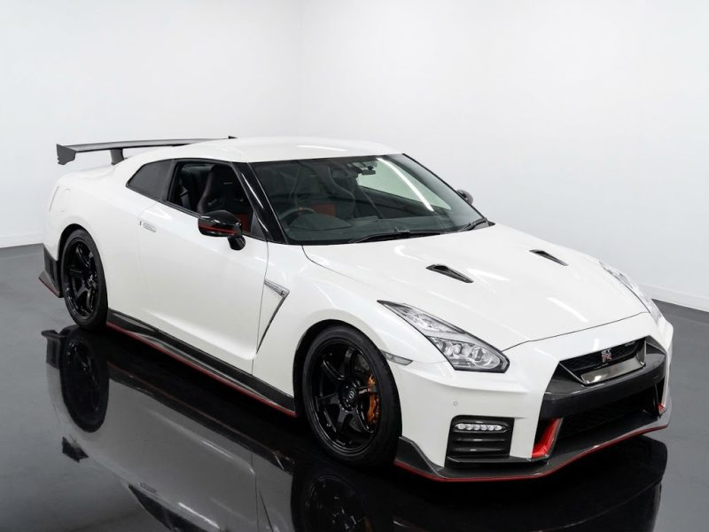 Nissan GT-R 4WD NISMO 2017