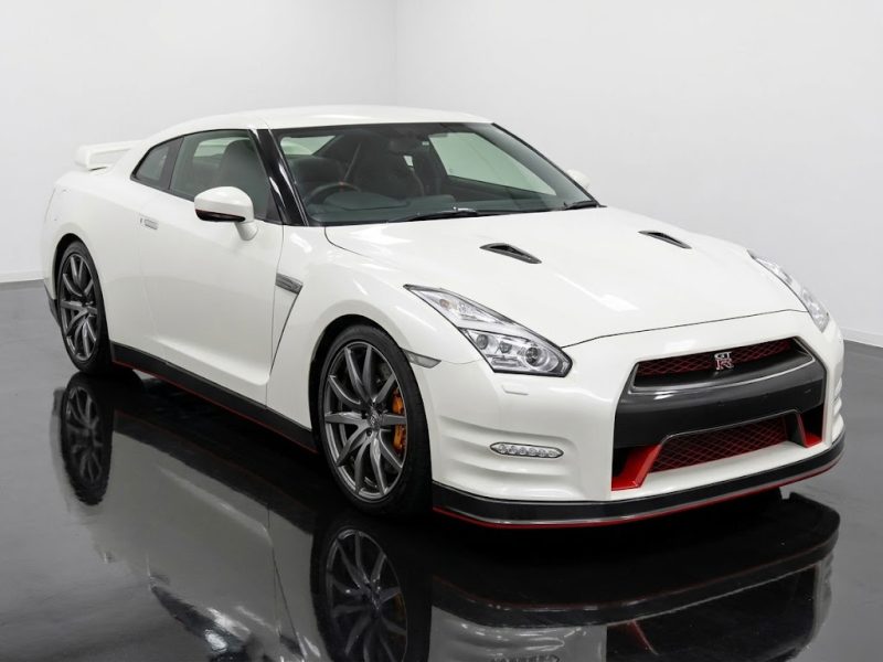 Nissan GT R Nismo 2012