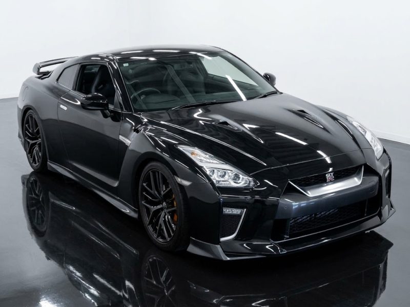 Nissan GT-R Pure Edition 2016 imported from Japan through Autoselecta