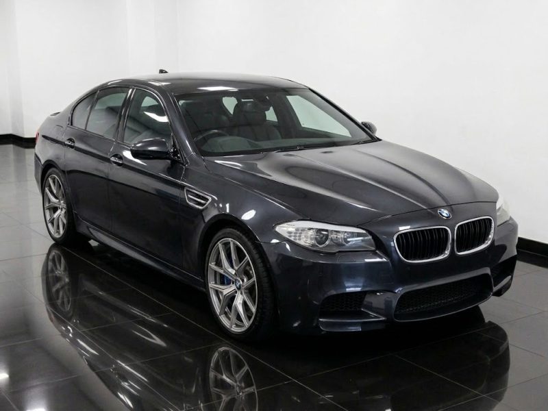 BMW M5 Black 2012 Japanese import auction vehicle in Black Sapphire Metallic