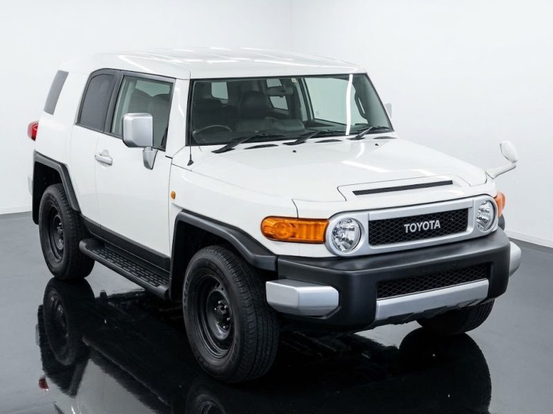 Toyota FJ Cruiser 2017 in White imported from Japan