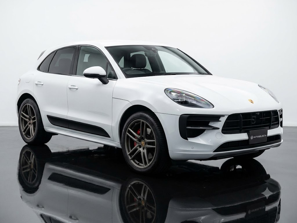 2021 Porsche Macan GTS White Front View