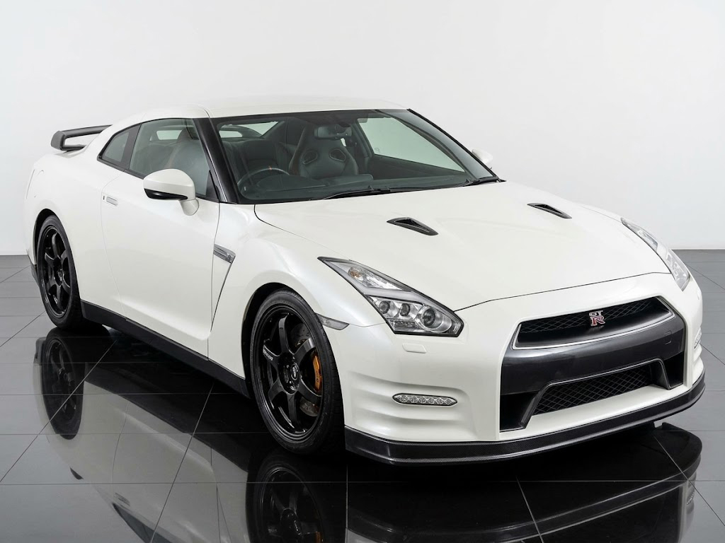 2015 Nissan GT-R Track Edition Engineered By NISMO Pearl White