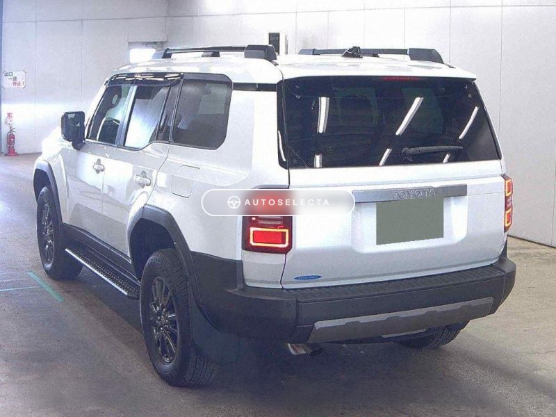Toyota Land Cruiser 250 VX rear angle Pearl White