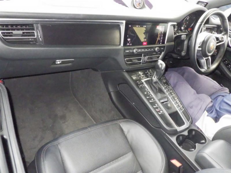 2021 Porsche Macan GTS Black Leather Interior
