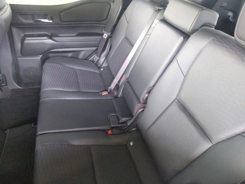 Toyota Land Cruiser 250 VX dashboard and navigation