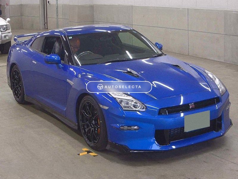 Front three quarter view Nissan GT-R Track Edition Engineered By NISMO